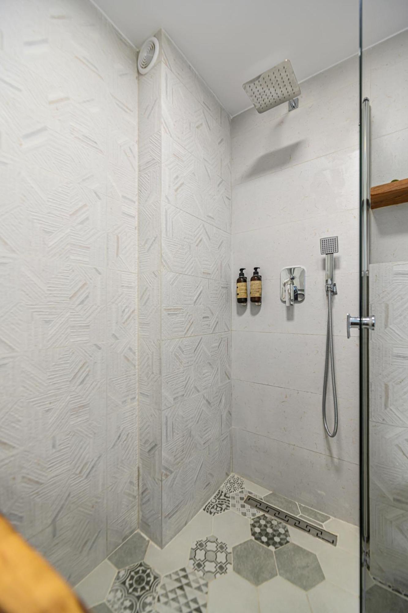 Studio Enis Poiana Brasov Luaran gambar